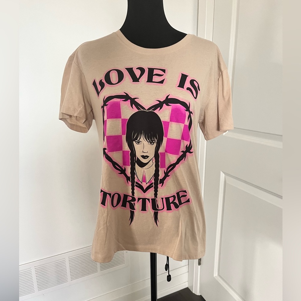 Wednesday love  is torture t shirt size medium item 04-09